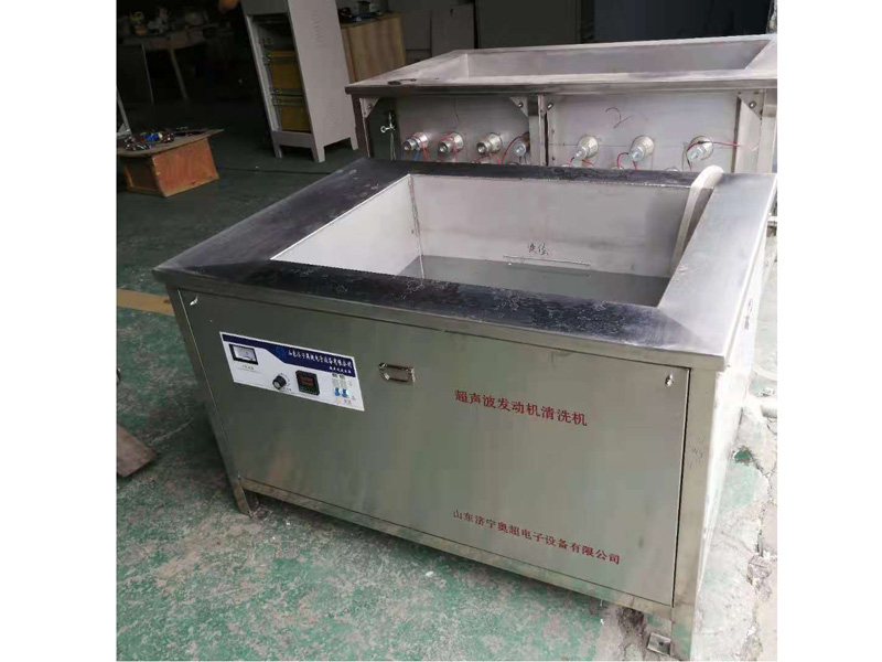 發(fā)動機(jī).jpg